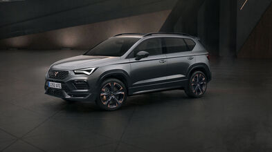 CUPRA Ateca Exterieur mit voll LED Scheinwerfer unter der Motorhaube