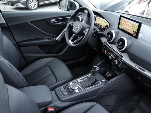 Audi Q2 in Daytonagrau Perleffekt Interieur