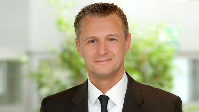 Carsten Ewe - Zertifizierter Verkaufsleiter Großkunden, Großkunden Leistungszentrum